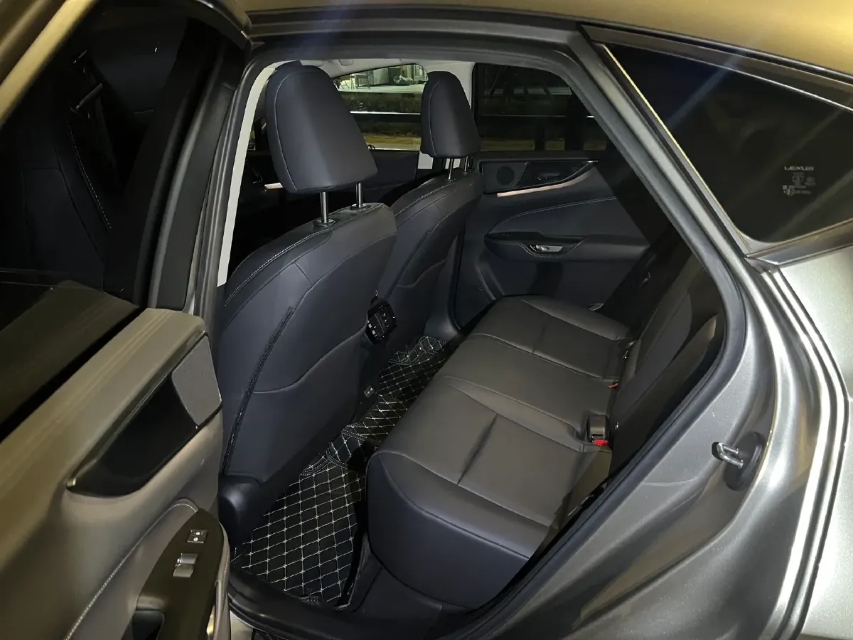 2025 Lexus NX 2.5L 203HP L4 8AT,autocango,china used car exporter,china ev exporter,chinese used car exporter,chinese used ev exporter