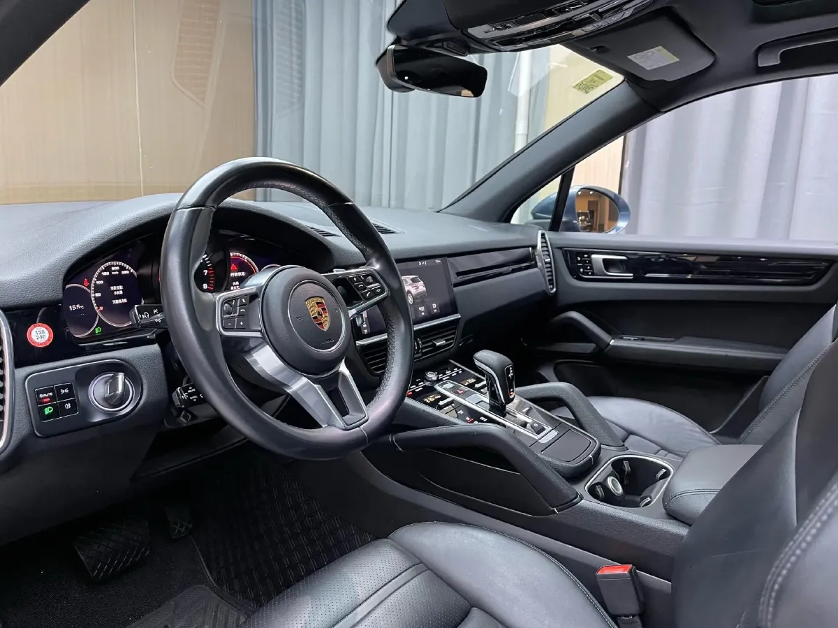 2018 Land Rover Range Rover Velar 3.0T 380HP V6 8AT,autocango,china used car exporter,china ev exporter,chinese used car exporter,chinese used ev exporter