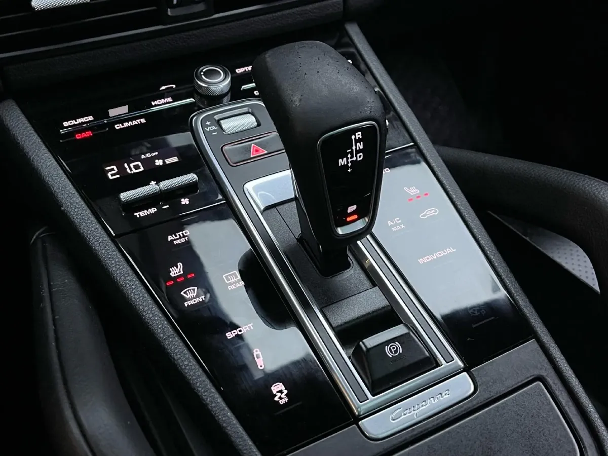 2018 Land Rover Range Rover Velar 3.0T 380HP V6 8AT,autocango,china used car exporter,china ev exporter,chinese used car exporter,chinese used ev exporter