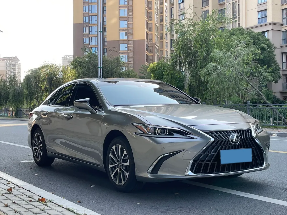 2024 Lexus ES 2.0L 173HP L4 CVT,autocango,china used car exporter,china ev exporter,chinese used car exporter,chinese used ev exporter