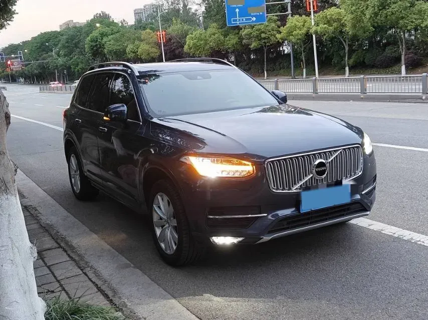 2018 Volvo XC90 2.0T 254HP L4 8AT,autocango,china used car exporter,china ev exporter,chinese used car exporter,chinese used ev exporter