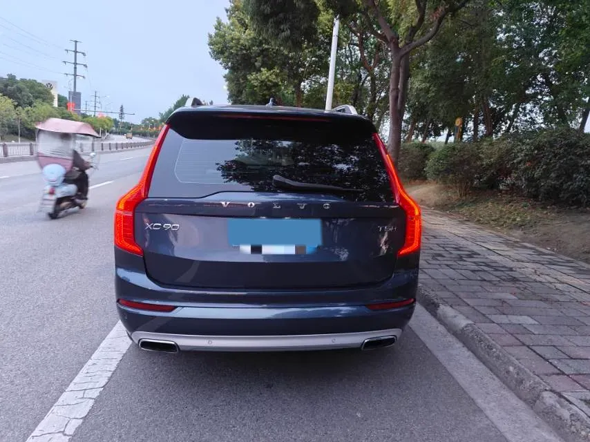 2018 Volvo XC90 2.0T 254HP L4 8AT,autocango,china used car exporter,china ev exporter,chinese used car exporter,chinese used ev exporter