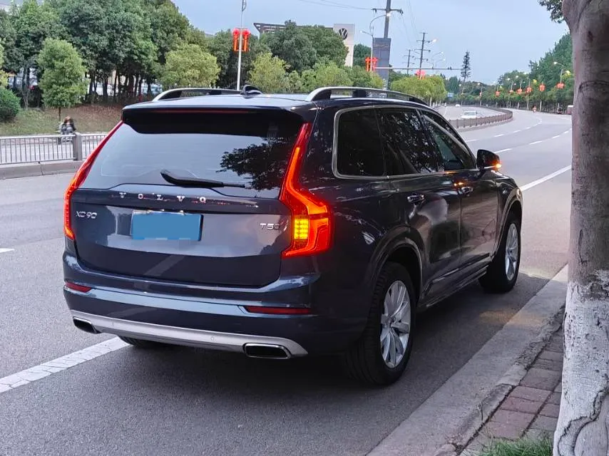 2018 Volvo XC90 2.0T 254HP L4 8AT,autocango,china used car exporter,china ev exporter,chinese used car exporter,chinese used ev exporter