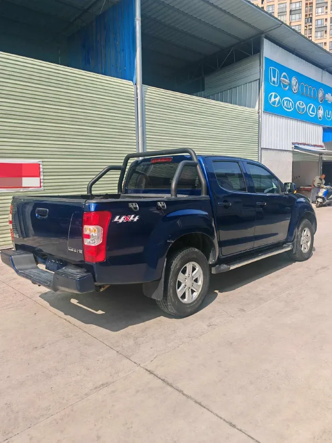 2022 Isuzu RE-MAX Jim 2.8T 120HP L4 5MT,autocango,china used car exporter,china ev exporter,chinese used car exporter,chinese used ev exporter