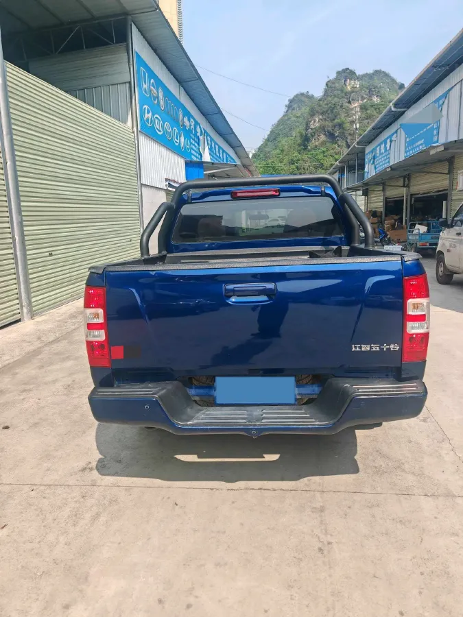 2022 Isuzu RE-MAX Jim 2.8T 120HP L4 5MT,autocango,china used car exporter,china ev exporter,chinese used car exporter,chinese used ev exporter