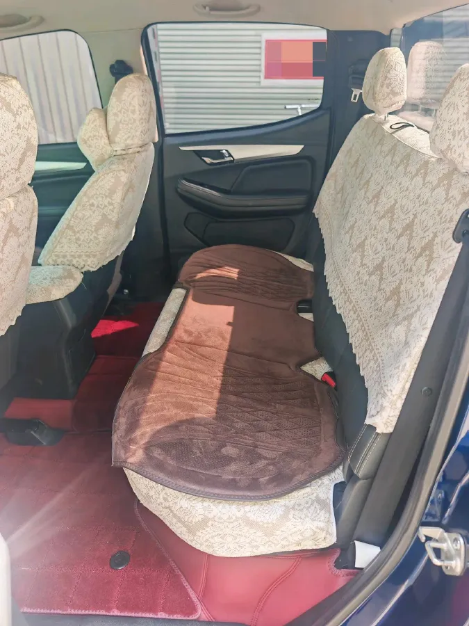 2022 Isuzu RE-MAX Jim 2.8T 120HP L4 5MT,autocango,china used car exporter,china ev exporter,chinese used car exporter,chinese used ev exporter