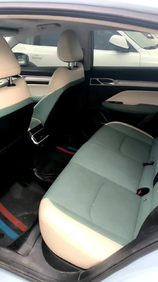 2022 Geely Emgrand L HiP 1.5T 181HP L4 3DHT PHEV 15.5KWH,autocango,china used car exporter,china ev exporter,chinese used car exporter,chinese used ev exporter