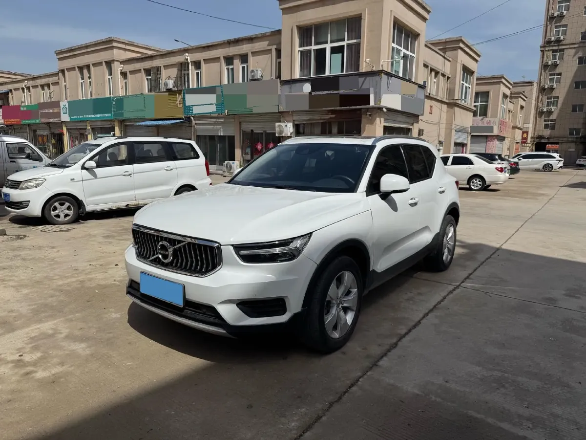 2021 Volvo XC40 2.0T 190HP L4 8AT,autocango,china used car exporter,china ev exporter,chinese used car exporter,chinese used ev exporter