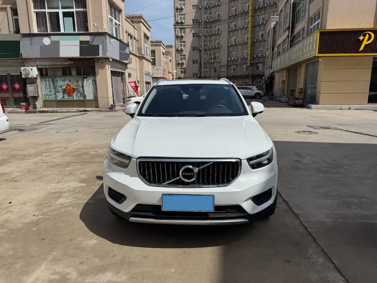 2021 Volvo XC40 2.0T 190HP L4 8AT,autocango,china used car exporter,china ev exporter,chinese used car exporter,chinese used ev exporter