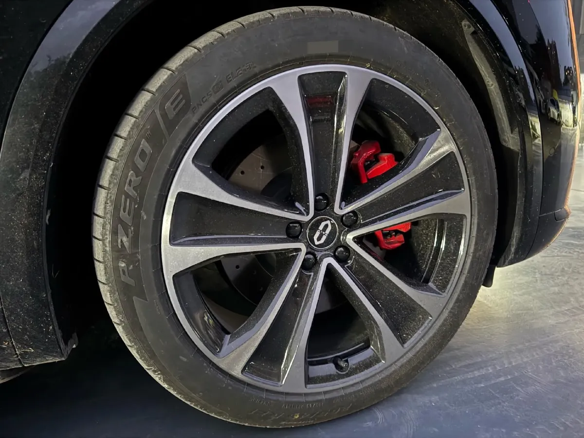 2025 AITO AITO M8 REEV 160HP REEV 53.4KWH,autocango,china used car exporter,china ev exporter,chinese used car exporter,chinese used ev exporter