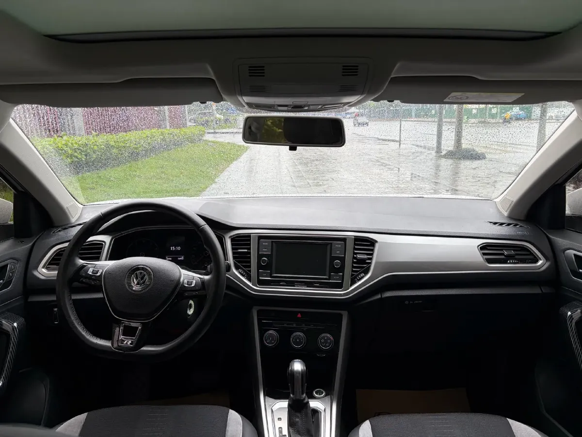 2020 Volkswagen T-Roc 1.4T 131HP L4 7DCT,autocango,china used car exporter,china ev exporter,chinese used car exporter,chinese used ev exporter