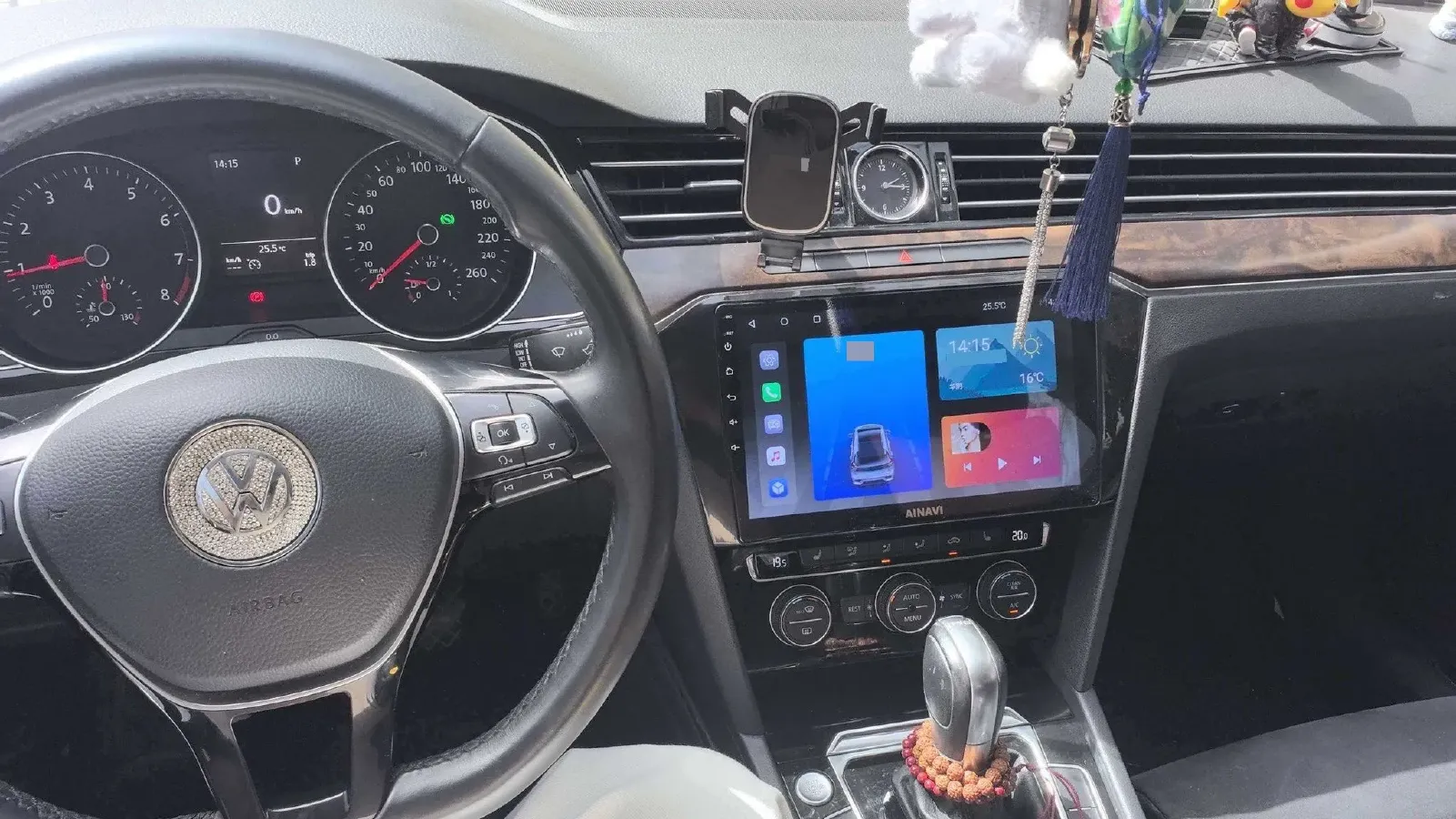 2018 Volkswagen Magotan 2.0T 220HP L4 7DCT,autocango,china used car exporter,china ev exporter,chinese used car exporter,chinese used ev exporter