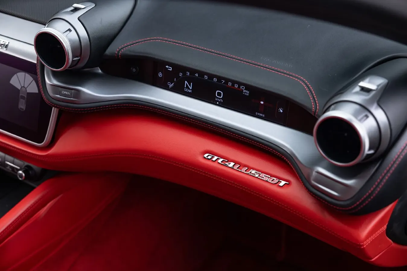 2017 Ferrari GTC4 Lusso 3.9T 609HP V8 7DCT,autocango,china used car exporter,china ev exporter,chinese used car exporter,chinese used ev exporter