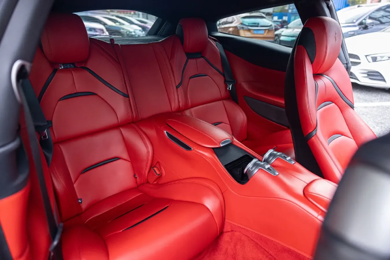 2017 Ferrari GTC4 Lusso 3.9T 609HP V8 7DCT,autocango,china used car exporter,china ev exporter,chinese used car exporter,chinese used ev exporter