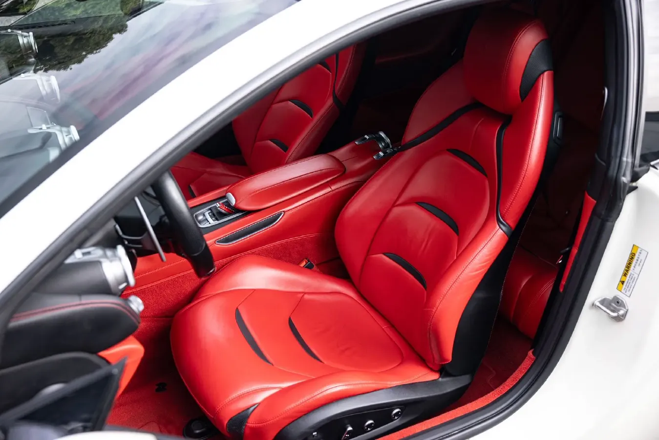 2017 Ferrari GTC4 Lusso 3.9T 609HP V8 7DCT,autocango,china used car exporter,china ev exporter,chinese used car exporter,chinese used ev exporter