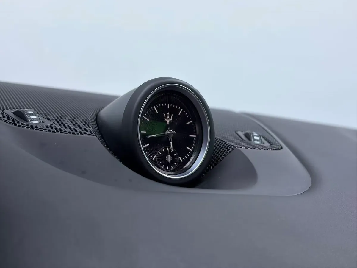 2018 Maserati Levante 3.0T 350HP V6 8AT,autocango,china used car exporter,china ev exporter,chinese used car exporter,chinese used ev exporter