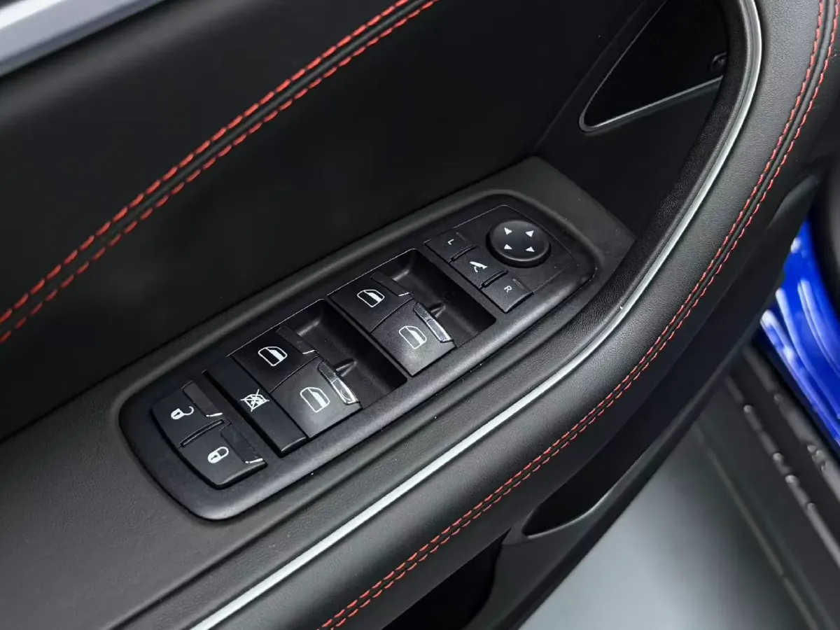 2018 Maserati Levante 3.0T 350HP V6 8AT,autocango,china used car exporter,china ev exporter,chinese used car exporter,chinese used ev exporter