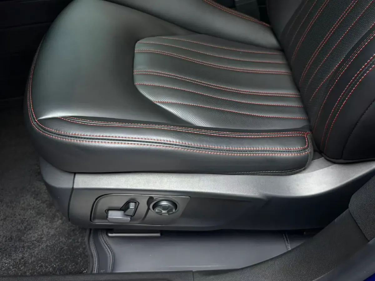 2018 Maserati Levante 3.0T 350HP V6 8AT,autocango,china used car exporter,china ev exporter,chinese used car exporter,chinese used ev exporter