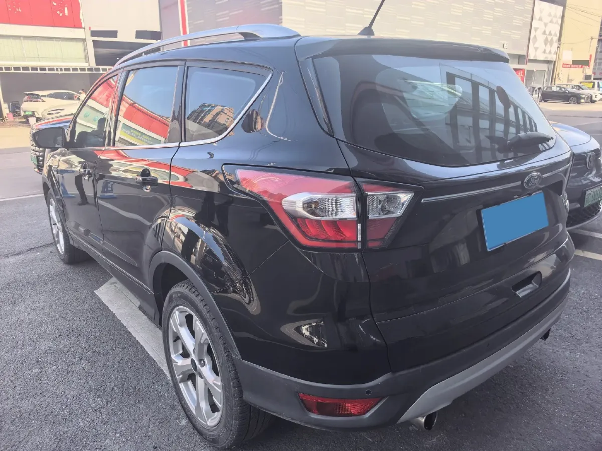 2018 Ford Kuga 1.5T 181HP L4 6AT,autocango,china used car exporter,china ev exporter,chinese used car exporter,chinese used ev exporter