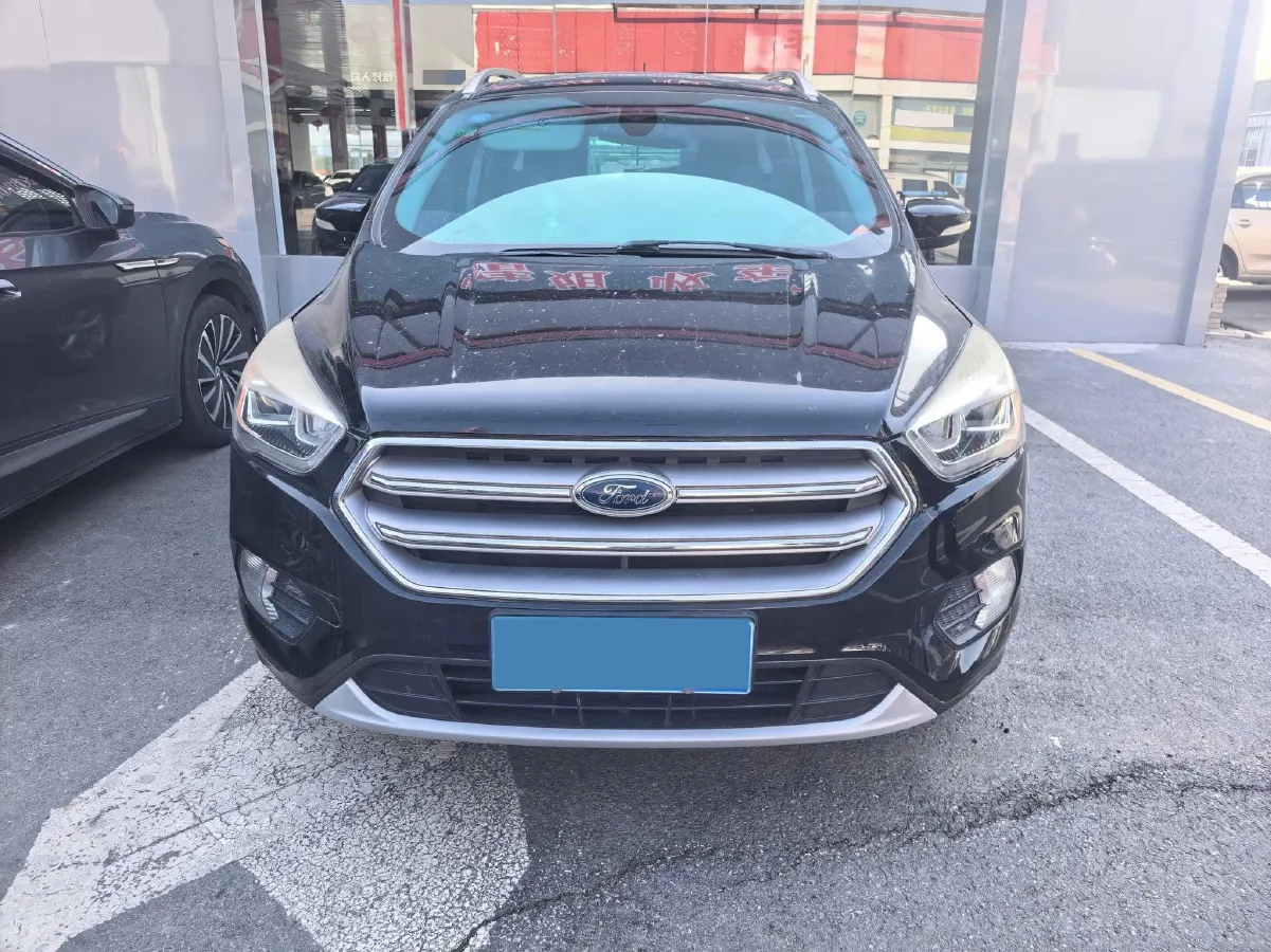 2018 Ford Kuga 1.5T 181HP L4 6AT,autocango,china used car exporter,china ev exporter,chinese used car exporter,chinese used ev exporter