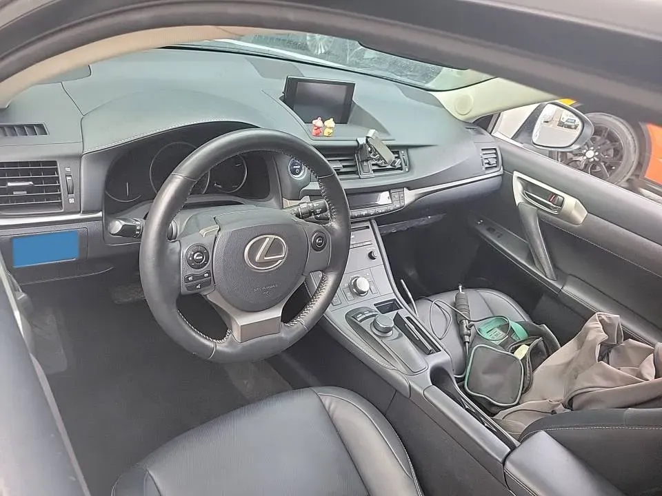 2017 Mercedes-Benz CLA Class 1.6T 156HP L4 7DCT,autocango,china used car exporter,china ev exporter,chinese used car exporter,chinese used ev exporter