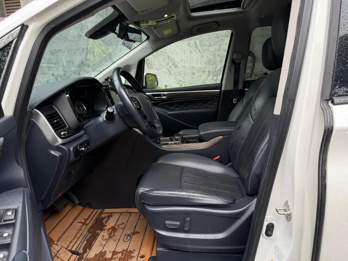 2020 GAC Trumpchi M8 2.0T 252HP L4 8AT,autocango,china used car exporter,china ev exporter,chinese used car exporter,chinese used ev exporter