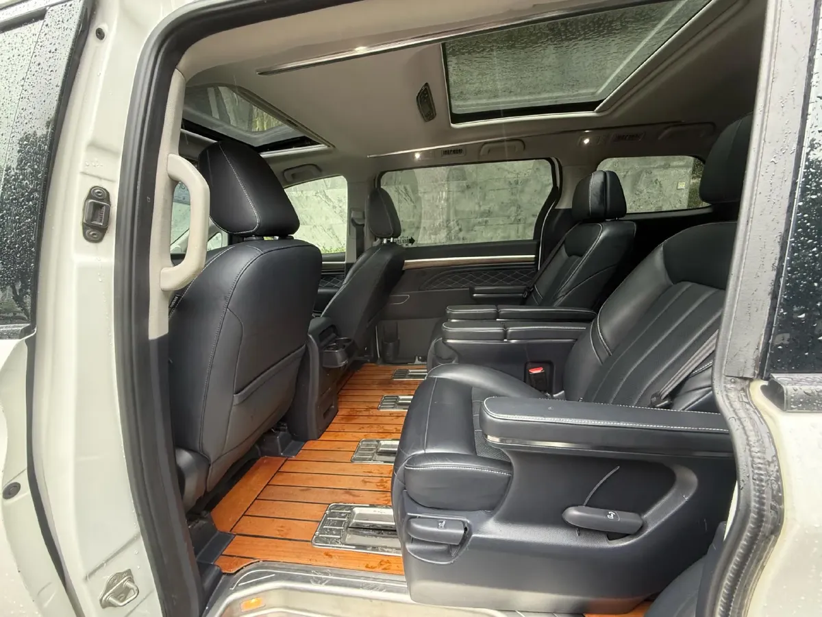 2020 GAC Trumpchi M8 2.0T 252HP L4 8AT,autocango,china used car exporter,china ev exporter,chinese used car exporter,chinese used ev exporter