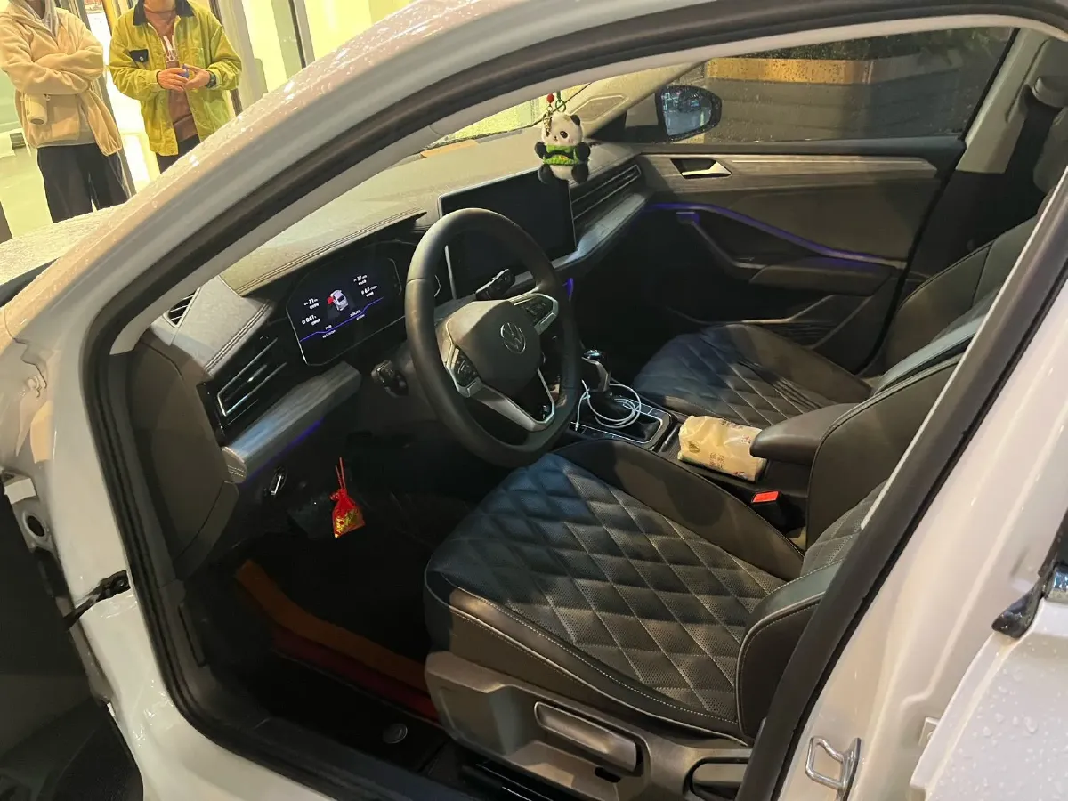 2023 Volkswagen Sagitar 1.5T 160HP L4 7DCT,autocango,china used car exporter,china ev exporter,chinese used car exporter,chinese used ev exporter