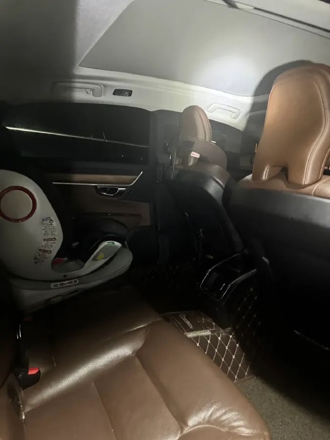 2019 Mercedes-Benz E Class 1.5T 184HP L4 9AT,autocango,china used car exporter,china ev exporter,chinese used car exporter,chinese used ev exporter