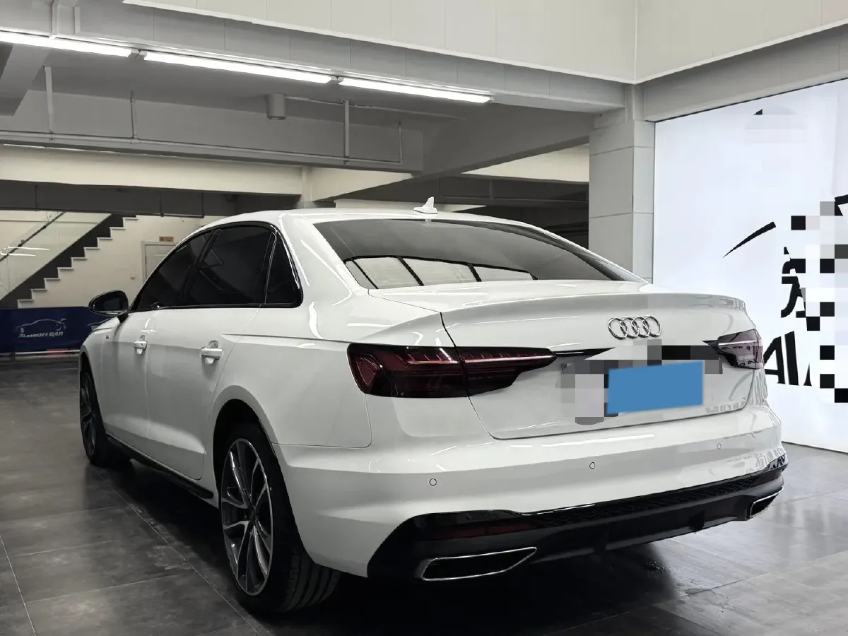 2024 Audi A4L 2.0T 190HP L4 7DCT,autocango,china used car exporter,china ev exporter,chinese used car exporter,chinese used ev exporter