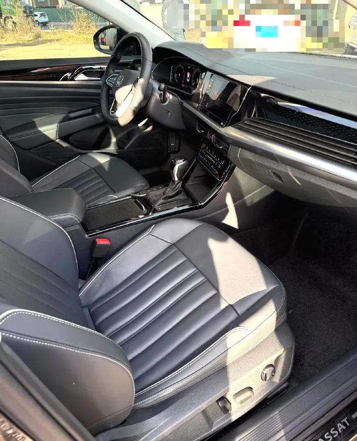 2023 Volkswagen Passat 2.0T 186HP L4 7DCT,autocango,china used car exporter,china ev exporter,chinese used car exporter,chinese used ev exporter