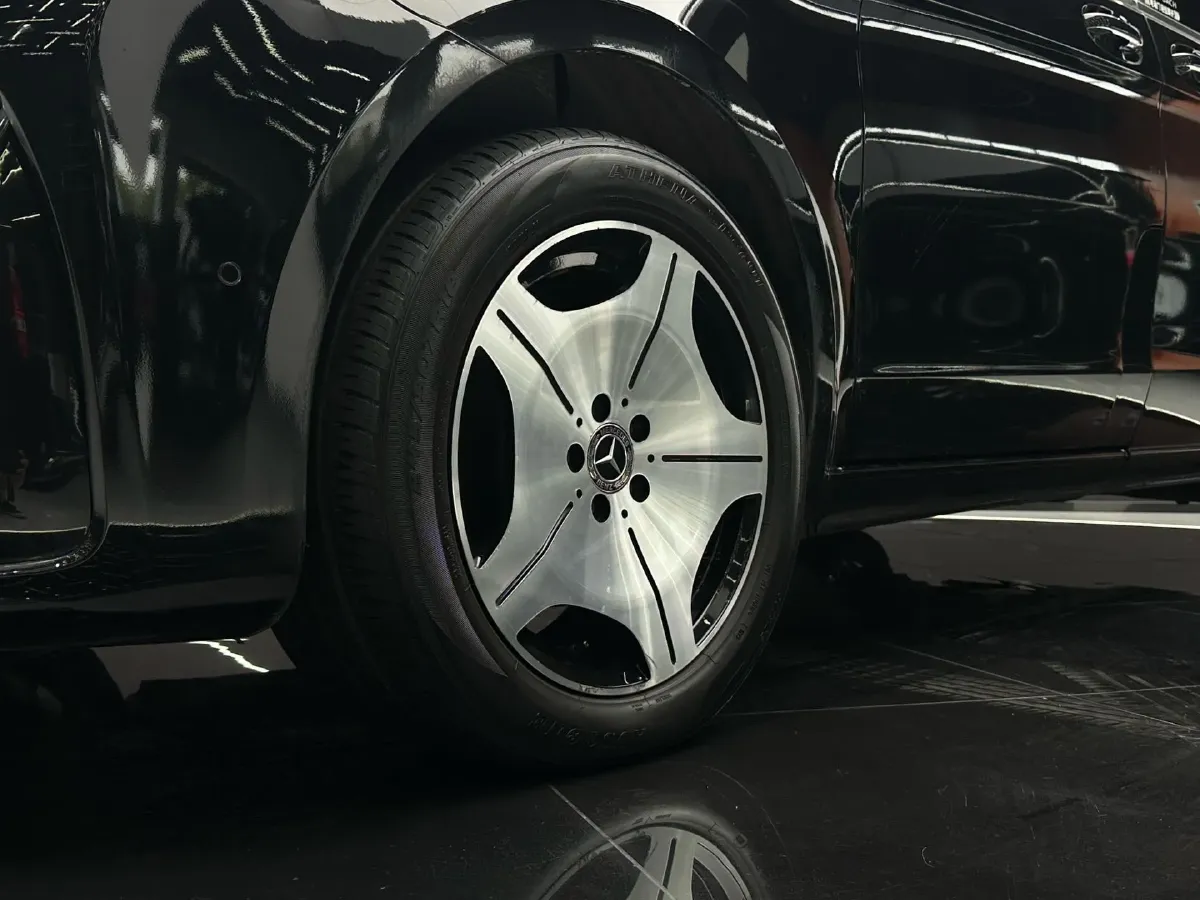 2021 Mercedes-Benz V Class 2.0T 211HP L4 9AT,autocango,china used car exporter,china ev exporter,chinese used car exporter,chinese used ev exporter