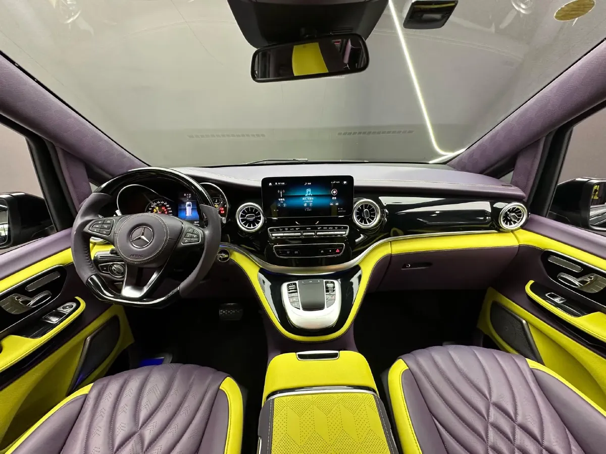 2021 Mercedes-Benz V Class 2.0T 211HP L4 9AT,autocango,china used car exporter,china ev exporter,chinese used car exporter,chinese used ev exporter