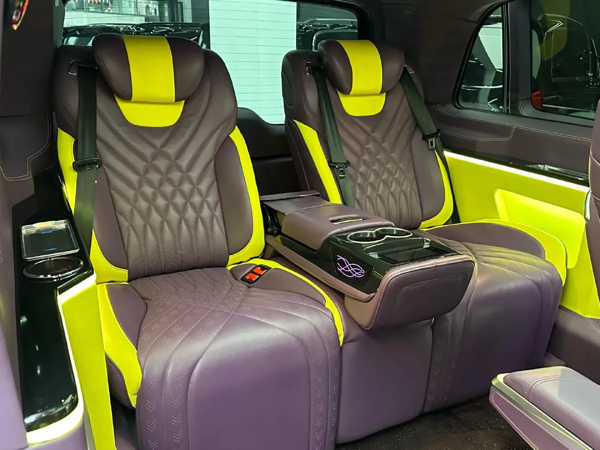 2021 Mercedes-Benz V Class 2.0T 211HP L4 9AT,autocango,china used car exporter,china ev exporter,chinese used car exporter,chinese used ev exporter