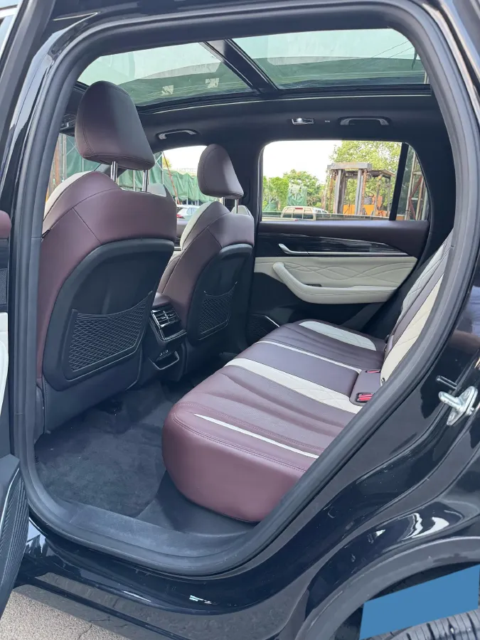 2021 Geely Monjaro 2.0T 218HP L4 7DCT,autocango,china used car exporter,china ev exporter,chinese used car exporter,chinese used ev exporter