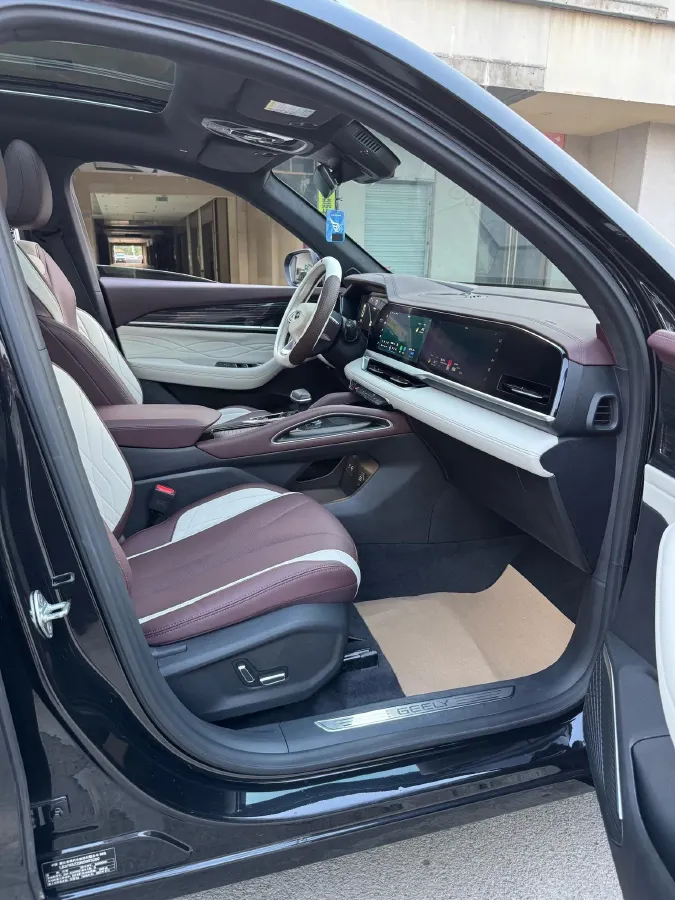 2021 Geely Monjaro 2.0T 218HP L4 7DCT,autocango,china used car exporter,china ev exporter,chinese used car exporter,chinese used ev exporter