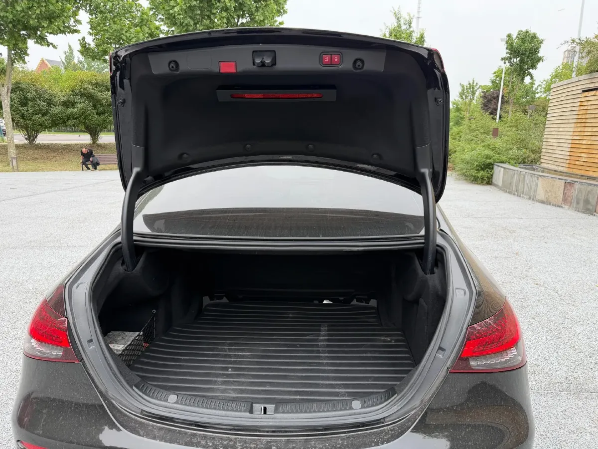 2022 Mercedes-Benz GLC Class 2.0T 258HP L4 9AT,autocango,china used car exporter,china ev exporter,chinese used car exporter,chinese used ev exporter