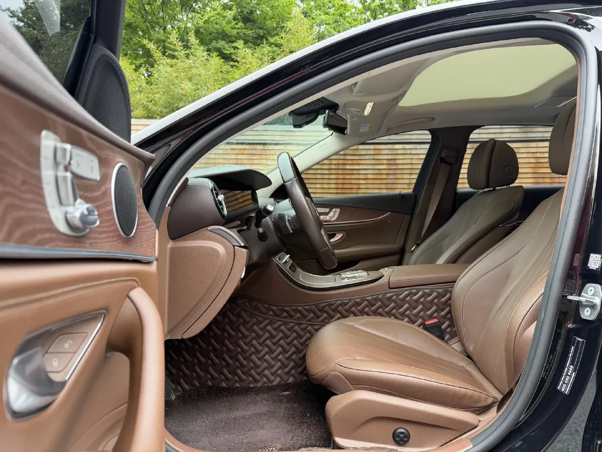 2022 Mercedes-Benz GLC Class 2.0T 258HP L4 9AT,autocango,china used car exporter,china ev exporter,chinese used car exporter,chinese used ev exporter