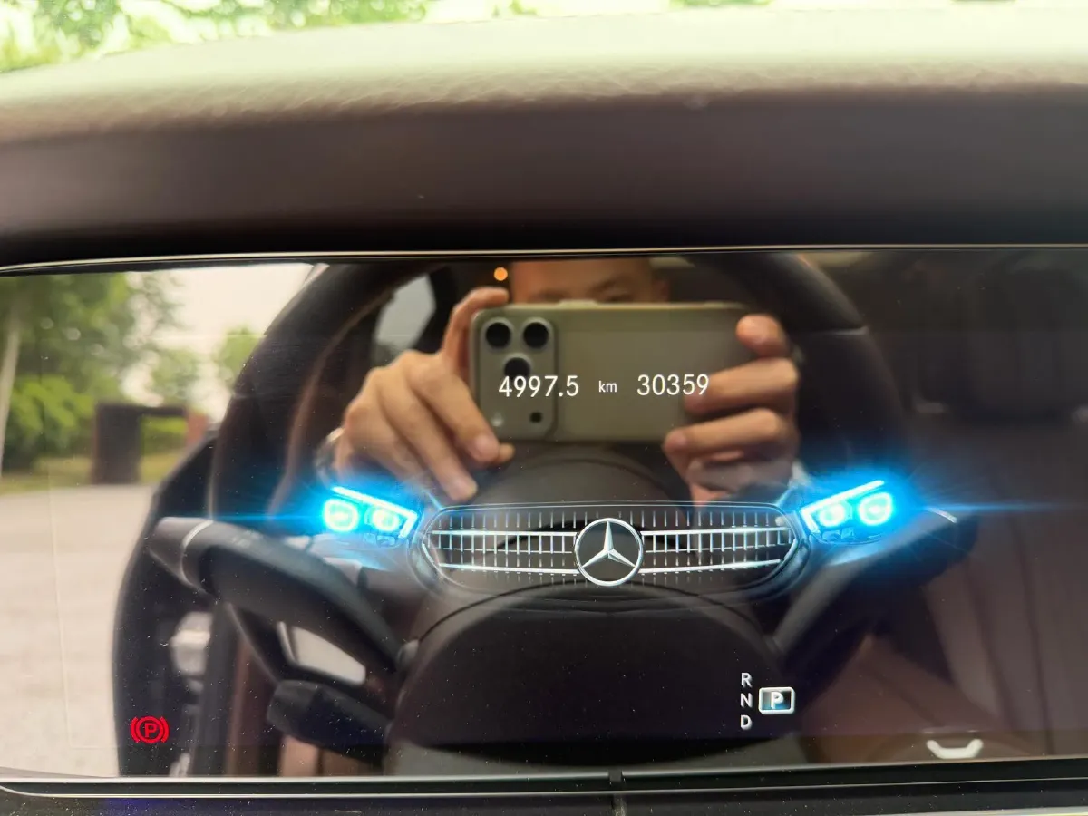 2022 Mercedes-Benz GLC Class 2.0T 258HP L4 9AT,autocango,china used car exporter,china ev exporter,chinese used car exporter,chinese used ev exporter