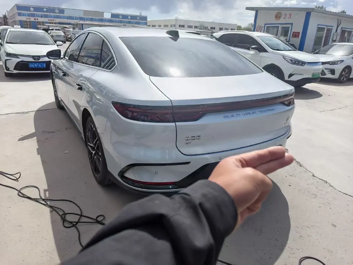 2025 BYD Han BEV 72KWH,autocango,china used car exporter,china ev exporter,chinese used car exporter,chinese used ev exporter