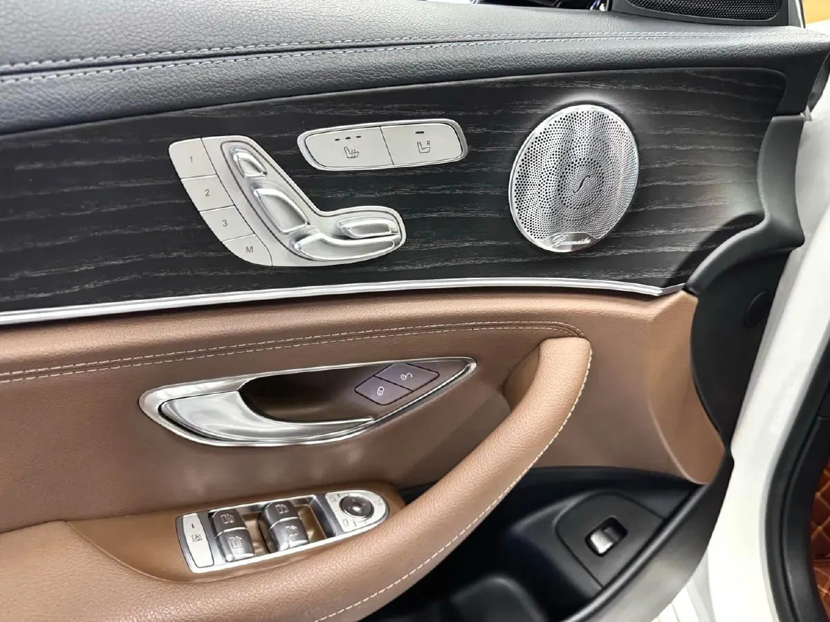 2020 Mercedes-Benz E Class 2.0T 258HP L4 9AT,autocango,china used car exporter,china ev exporter,chinese used car exporter,chinese used ev exporter