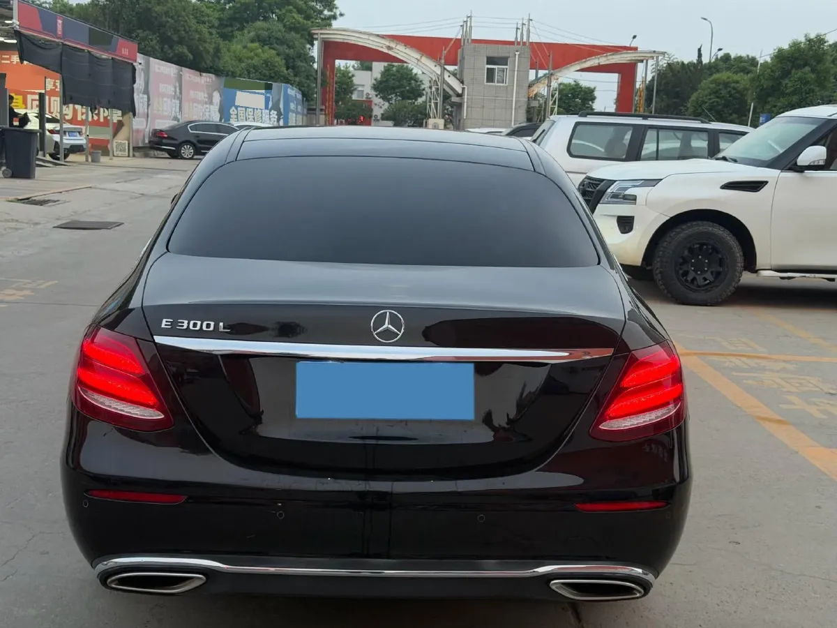 2020 Mercedes-Benz E Class 2.0T 258HP L4 9AT,autocango,china used car exporter,china ev exporter,chinese used car exporter,chinese used ev exporter