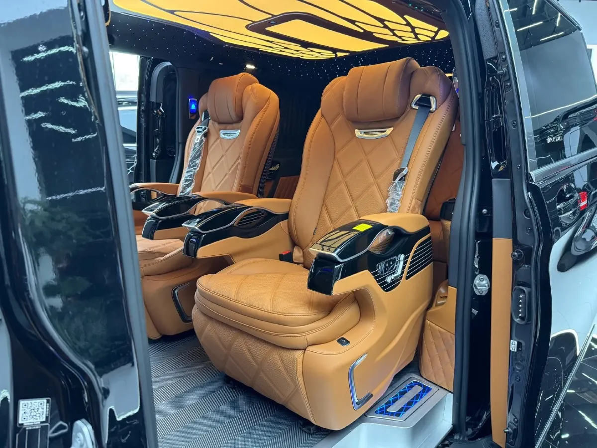 2021 Mercedes-Benz Vito 2.0T 211HP L4 9AT,autocango,china used car exporter,china ev exporter,chinese used car exporter,chinese used ev exporter