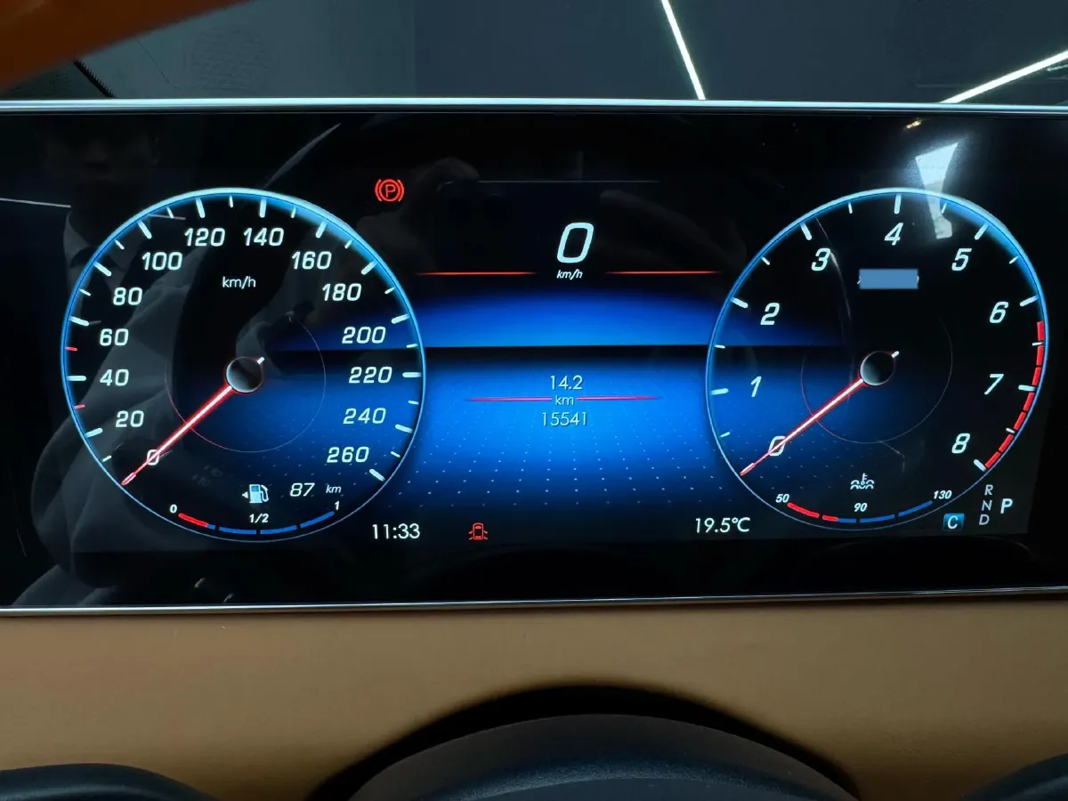 2021 Mercedes-Benz Vito 2.0T 211HP L4 9AT,autocango,china used car exporter,china ev exporter,chinese used car exporter,chinese used ev exporter