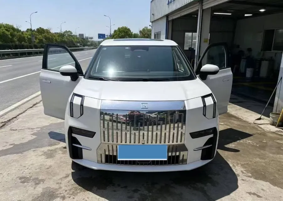 2022 Zeekr 009 BEV 140KWH,autocango,china used car exporter,china ev exporter,chinese used car exporter,chinese used ev exporter