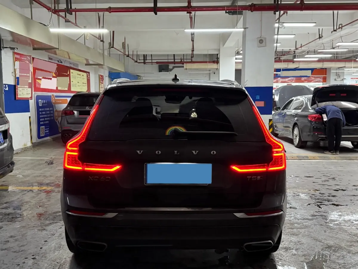 2020 Volvo XC60 2.0T 254HP L4 8AT,autocango,china used car exporter,china ev exporter,chinese used car exporter,chinese used ev exporter