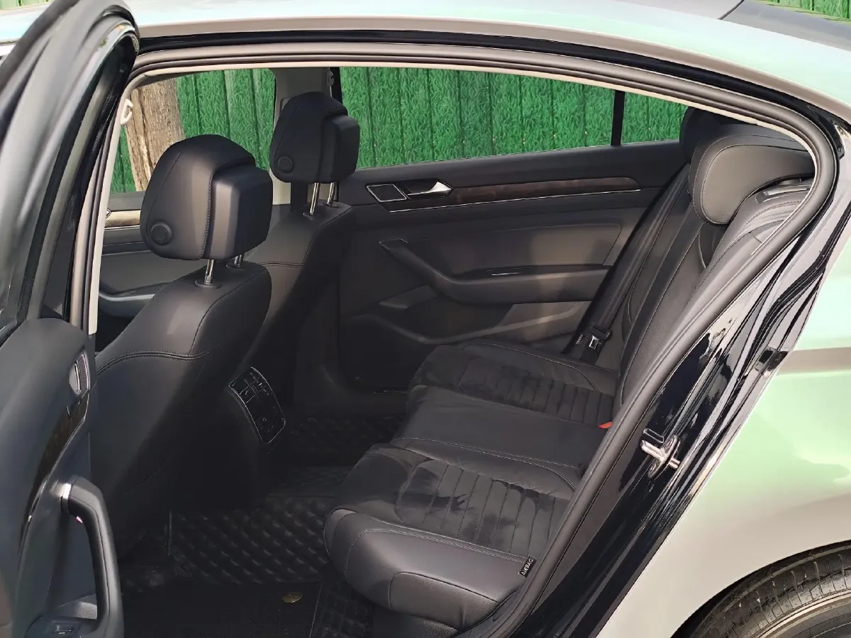 2018 Volkswagen Magotan 1.8T 180HP L4 7DCT,autocango,china used car exporter,china ev exporter,chinese used car exporter,chinese used ev exporter