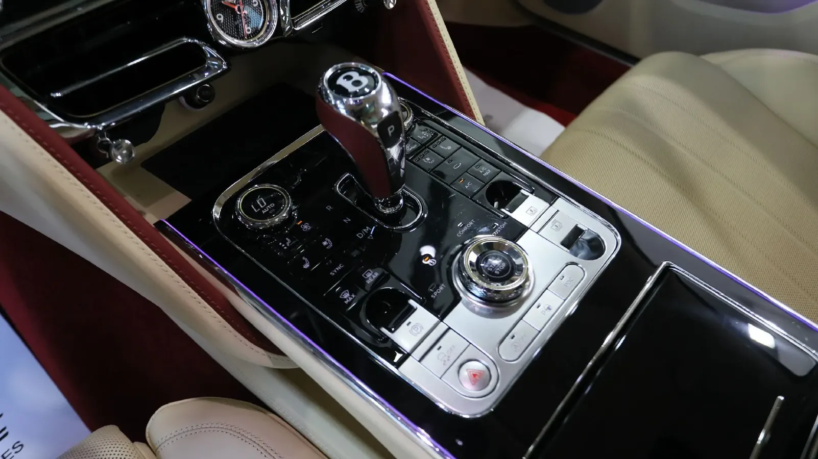 2021 Bentley Flying Spur 4.0T 550HP V8 8DCT,autocango,china used car exporter,china ev exporter,chinese used car exporter,chinese used ev exporter