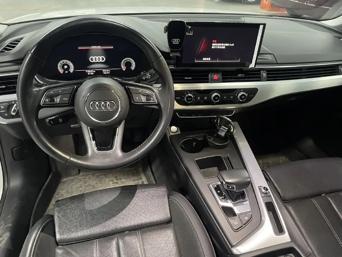 2020 Audi A4L 2.0T 190HP L4 7DCT,autocango,china used car exporter,china ev exporter,chinese used car exporter,chinese used ev exporter