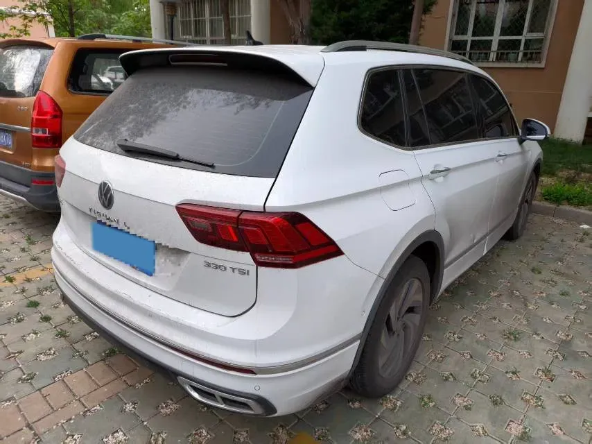 2024 Volkswagen Tiguan L 2.0T 186HP L4 7DCT,autocango,china used car exporter,china ev exporter,chinese used car exporter,chinese used ev exporter
